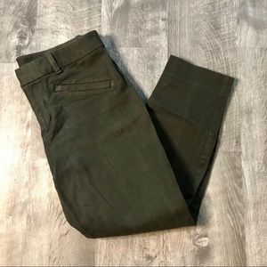 2/$20 GAP Women’s 8P Olive Green Skinny Pants
